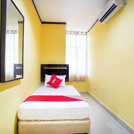 Super Oyo 1219 Hotel Bbk Klang Exterior photo